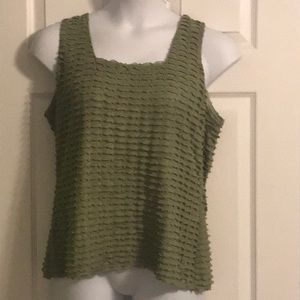 Sleeveless ruffled blouse